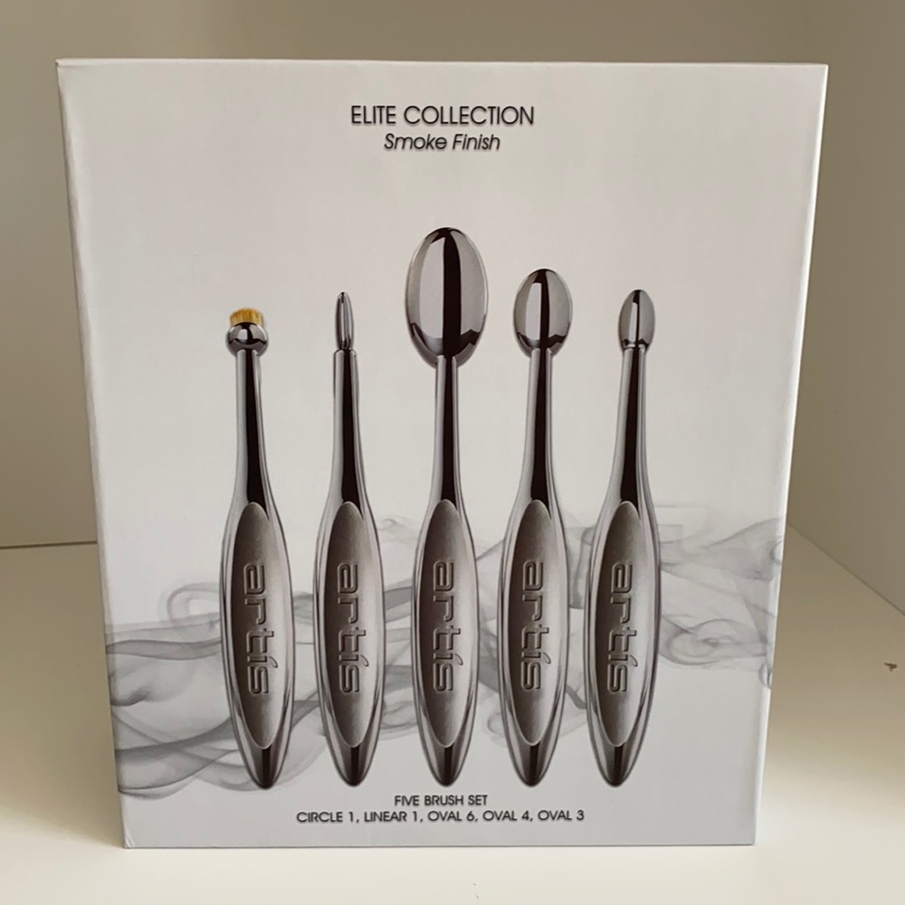 New Artis Elite Brush Set